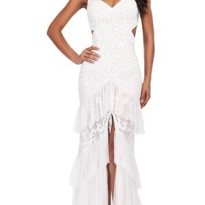 Chic White Lace Maxi Dress